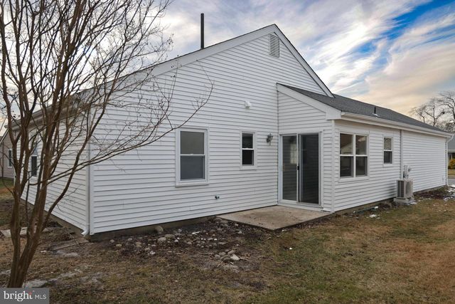 38 NARBERTH PL, Southampton, NJ 08088