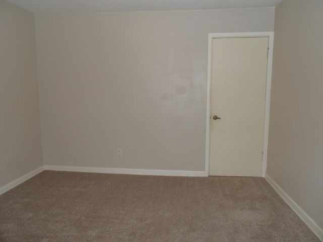 826 N Kokomo Ave, Derby, KS 67037