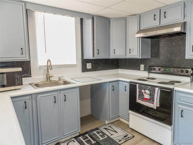 908 E 9th Street, Pueblo, CO 81001