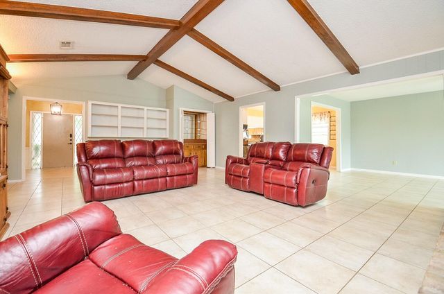 2106 Glenn Lakes Lane, Missouri City, TX 77459