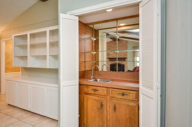 2106 Glenn Lakes Lane, Missouri City, TX 77459