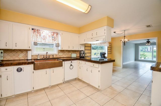 2106 Glenn Lakes Lane, Missouri City, TX 77459