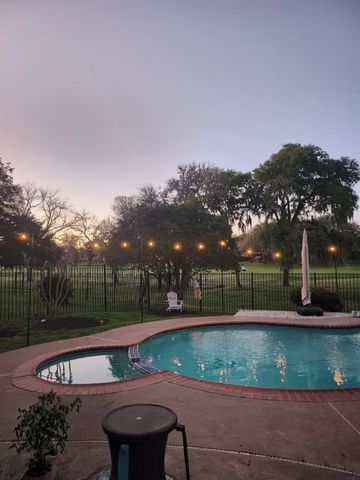 2106 Glenn Lakes Lane, Missouri City, TX 77459