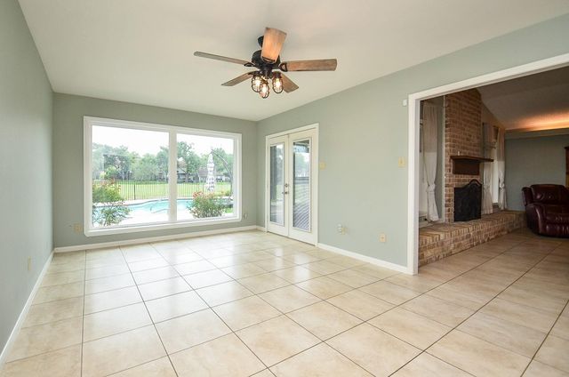 2106 Glenn Lakes Lane, Missouri City, TX 77459