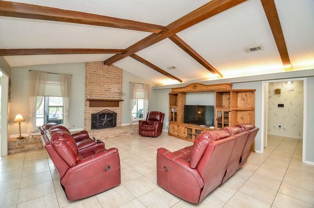 2106 Glenn Lakes Lane, Missouri City, TX 77459