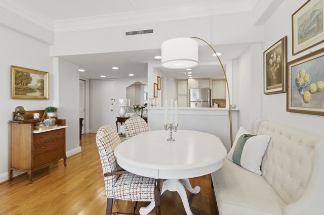 14 Lockwood Drive Apt 9j, Charleston, SC 29401