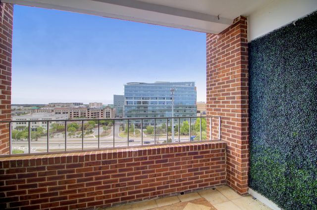 14 Lockwood Drive Apt 9j, Charleston, SC 29401