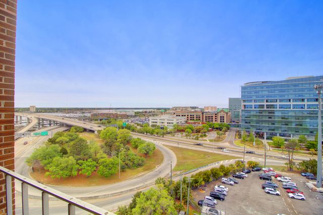 14 Lockwood Drive Apt 9j, Charleston, SC 29401
