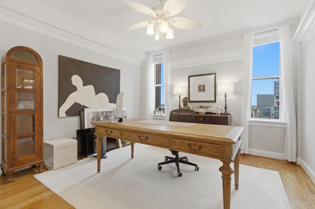 14 Lockwood Drive Apt 9j, Charleston, SC 29401