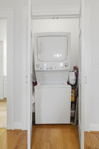 14 Lockwood Drive Apt 9j, Charleston, SC 29401