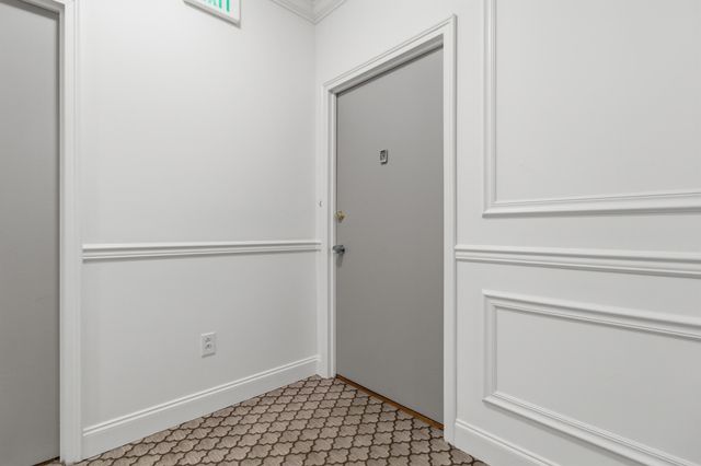 14 Lockwood Drive Apt 9j, Charleston, SC 29401