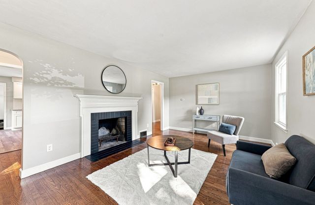 3 Maplelawn Dr, Monson, MA 01057