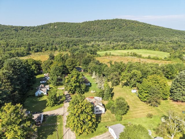 3 Maplelawn Dr, Monson, MA 01057