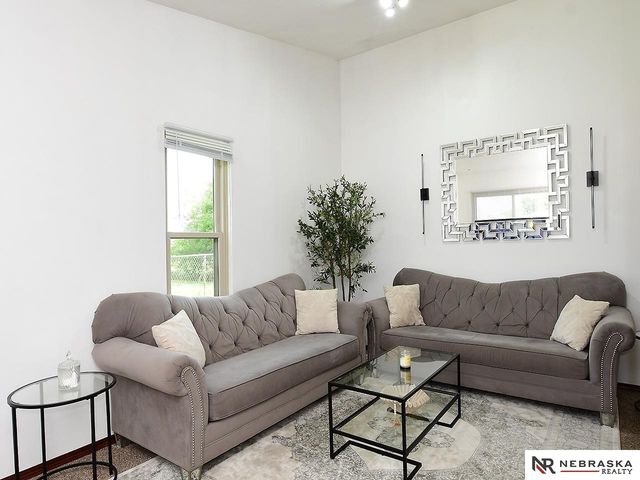 1124 SW 10th Circle, Lincoln, NE 68522