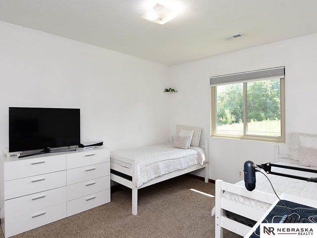 1124 SW 10th Circle, Lincoln, NE 68522