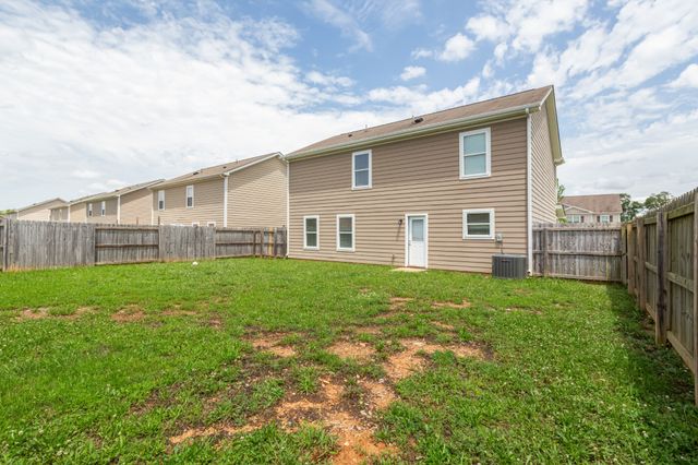 3205 Dizzy Dean Dr, Murfreesboro, TN 37128