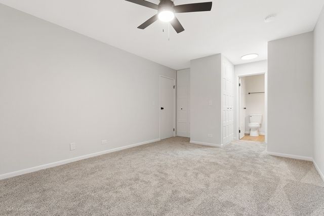 3008 Roberts Drive 7, Woodridge, IL 60517