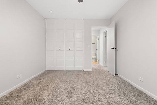 3008 Roberts Drive 7, Woodridge, IL 60517