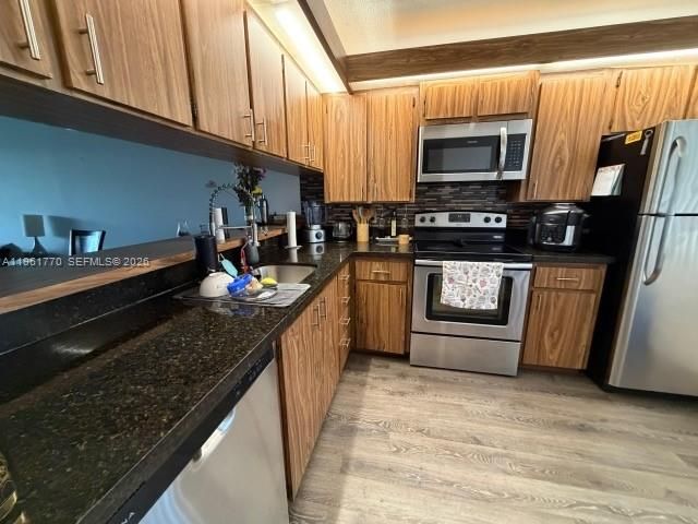 1717 Whitehall Dr 401, Davie, FL 33324