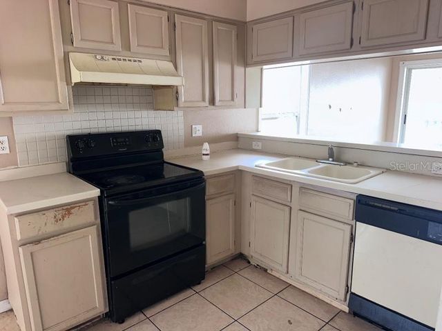 1451 MOHRLAKE DRIVE, Brandon, FL 33511