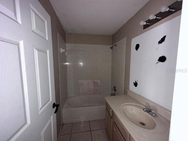 1451 MOHRLAKE DRIVE, Brandon, FL 33511