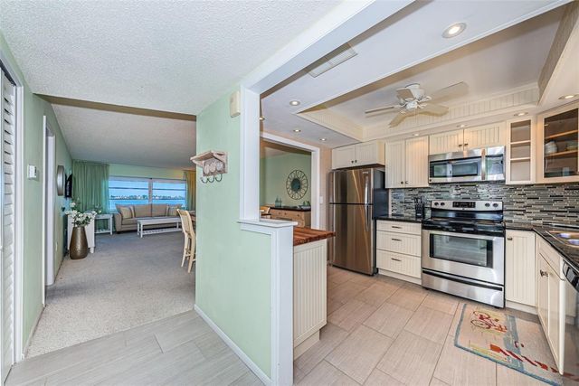 4750 COVE CIRCLE 304, St Petersburg, FL 33708
