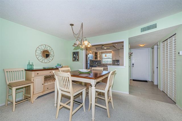 4750 COVE CIRCLE 304, St Petersburg, FL 33708