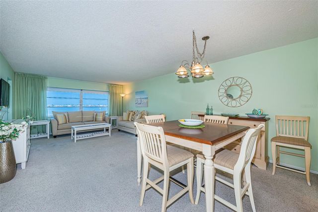 4750 COVE CIRCLE 304, St Petersburg, FL 33708