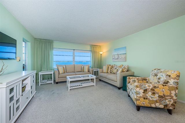 4750 COVE CIRCLE 304, St Petersburg, FL 33708