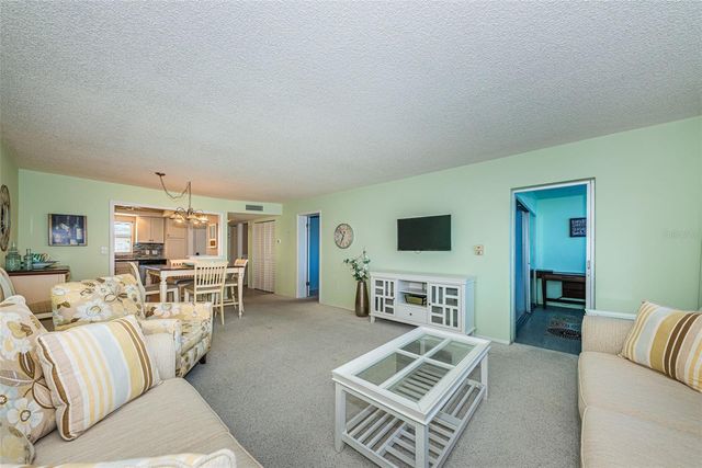 4750 COVE CIRCLE 304, St Petersburg, FL 33708