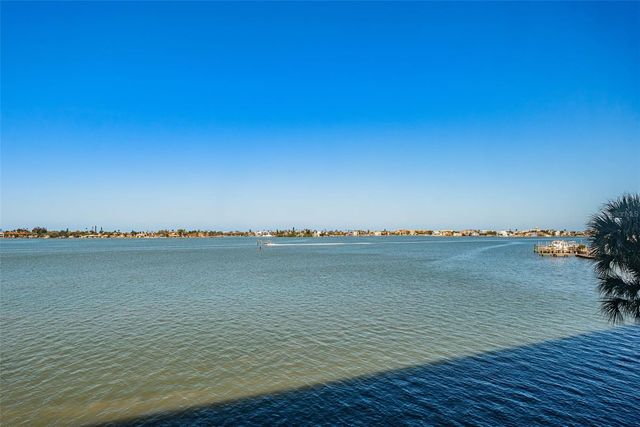 4750 COVE CIRCLE 304, St Petersburg, FL 33708
