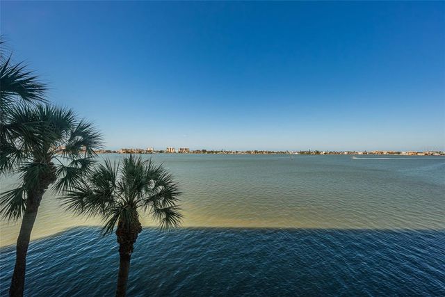 4750 COVE CIRCLE 304, St Petersburg, FL 33708