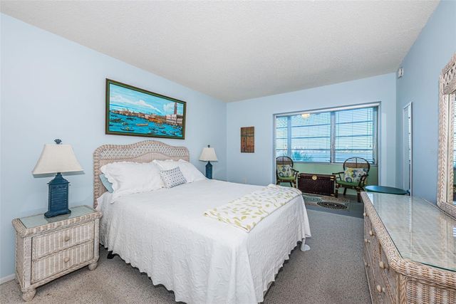 4750 COVE CIRCLE 304, St Petersburg, FL 33708