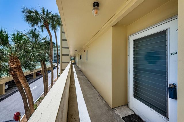 4750 COVE CIRCLE 304, St Petersburg, FL 33708