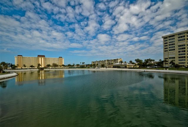 4750 COVE CIRCLE 304, St Petersburg, FL 33708