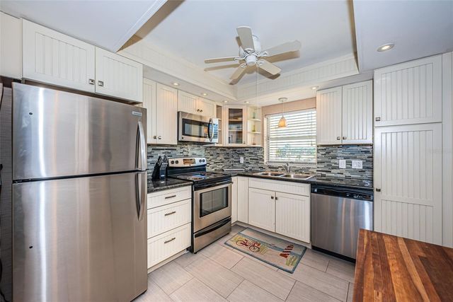 4750 COVE CIRCLE 304, St Petersburg, FL 33708