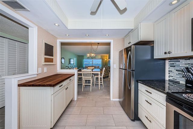 4750 COVE CIRCLE 304, St Petersburg, FL 33708
