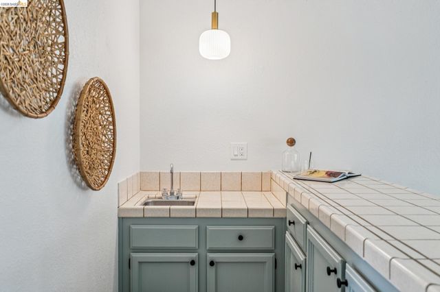 5672 Torrey Pine Ct, El Sobrante, CA 94803