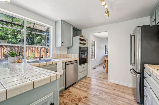 5672 Torrey Pine Ct, El Sobrante, CA 94803