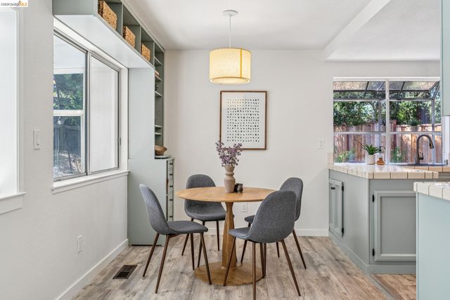 5672 Torrey Pine Ct, El Sobrante, CA 94803