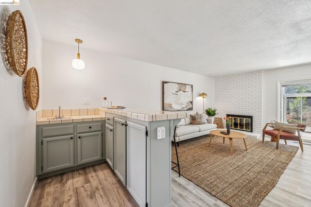 5672 Torrey Pine Ct, El Sobrante, CA 94803