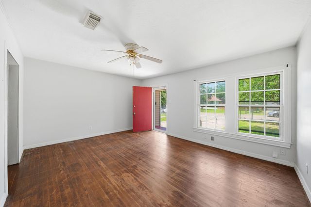 410 Live Oak Street, Pasadena, TX 77506