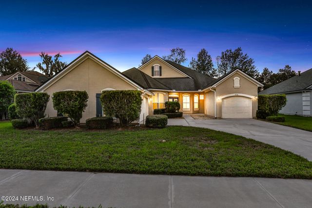 2176 AUTUMN COVE Circle, Fleming Island, FL 32003
