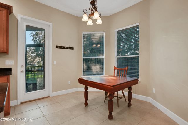 2176 AUTUMN COVE Circle, Fleming Island, FL 32003