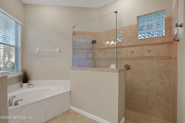 2176 AUTUMN COVE Circle, Fleming Island, FL 32003