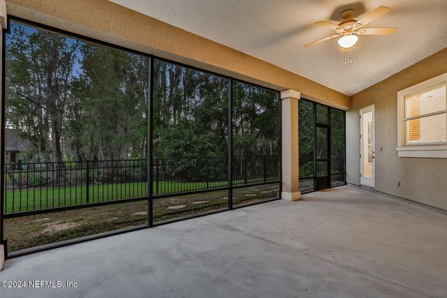 2176 AUTUMN COVE Circle, Fleming Island, FL 32003