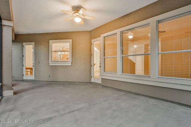 2176 AUTUMN COVE Circle, Fleming Island, FL 32003