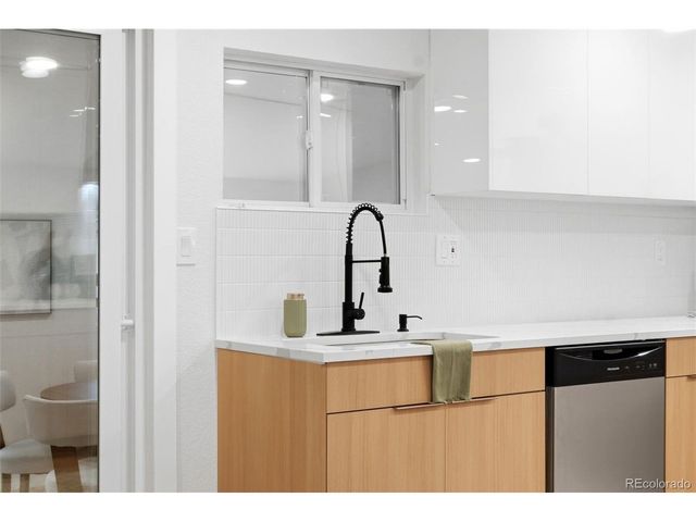824 S Quivas St, Denver, CO 80223