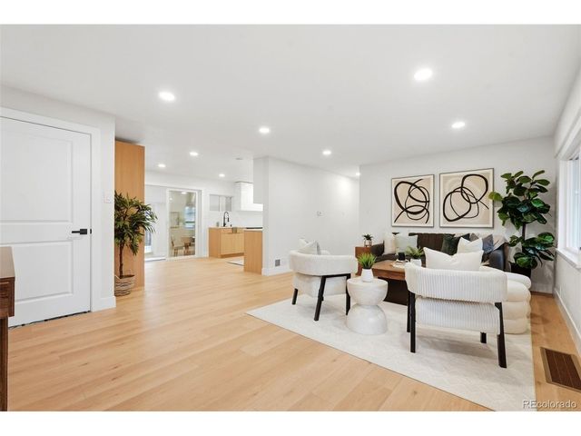 824 S Quivas St, Denver, CO 80223