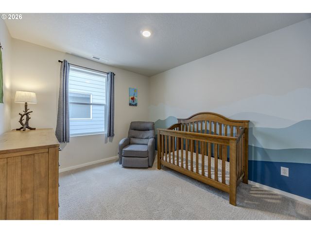 2674 26TH Loop, Springfield, OR 97477